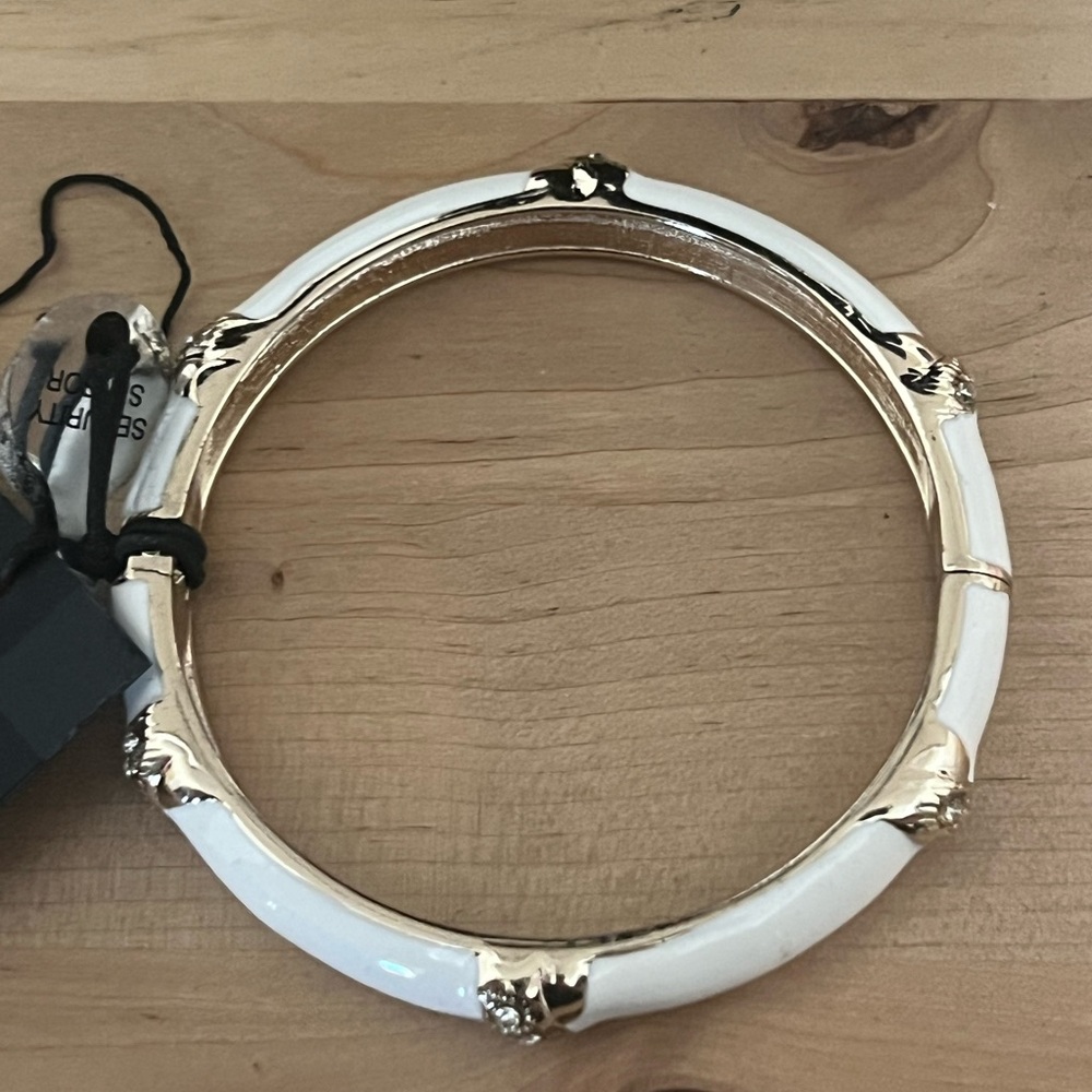 Enamel clamp bangle bracelet. - Picture 4 of 4